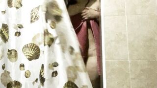 SEXY AND BIG ASS BBW MAID PREPARES TO WORK