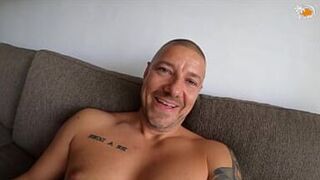 Those birthday gifts makes her cum every 2 seconds... Testing sex toys