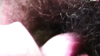 Naughty hot MILF with big natural boobs and hairy pussy in scene 01 from movie Pic-nic con la porca - 9 image