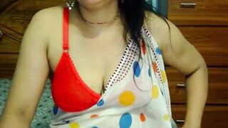 Indian girl showing her boobs