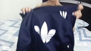 Te Espero en mi Cama Para que me Quites la Ropa y la Mascara