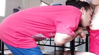 Stepdad interrupts my work, old pervert makes me suck dick, don't squirt your cum in my mouth! - 4 image