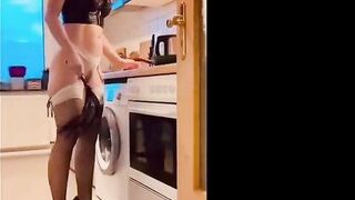 Domina Facesitting Zu Heavy Metall: My Favorite Music