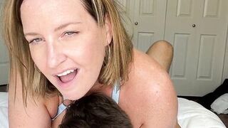 Pussy licking face sitting, missionary fuck & creampie while husband watches on facetime