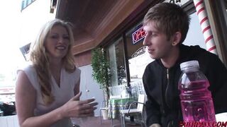 Horny Mom picks up inexperienced guy for a hard fucking