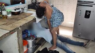 Pregnant wife invites neighbor to fix her gas stove - 1 image