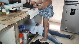 Pregnant wife invites neighbor to fix her gas stove - 8 image