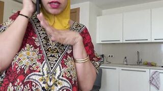 Beurette arabe a la chatte chaude poilue se fait defoncer par son boss britanique - 15 image