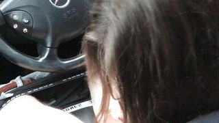 Non-Professional wife sucks dick in the car and drink cum