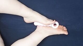 wish me to play with your toy as I give footjob to my owntoys????