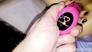 Italian non-professional anal stuffed by 2 cocks and filled with cum