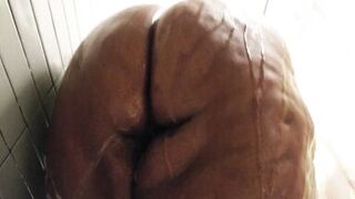 hot ebon big beautiful woman takes a shower - 11 image