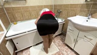 Anal mother I'd like to fuck beneath the petticoat is always accessible when the penis needs to relax in a large butt