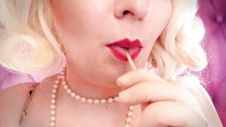 ASMR episode: mother I'd like to fuck wearing double layer medical gloves and showing braces. 4k movie scene fetish sounding. Arya Grander