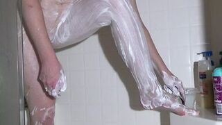 LARGE CLITORIS SHAVING HAWT LEGS SEXY mother I'd like to fuck!!!