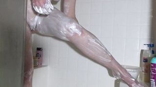 LARGE CLITORIS SHAVING HAWT LEGS SEXY mother I'd like to fuck!!! - 4 image