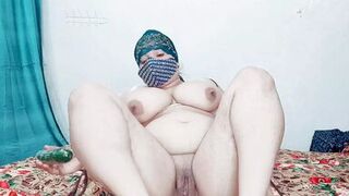 Hot Indian Breasty Mother I'd Like To Fuck with Flawless Natural Milk Shakes