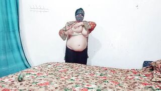 Hot Indian Breasty Mother I'd Like To Fuck with Flawless Natural Milk Shakes