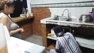 I fuck the gracious plumber until this guy cums on my face