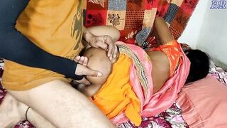 Desi Indian Bhabhi Ne Saree Pahanker Apni Bur Apne Boyfriend Se Chudwai