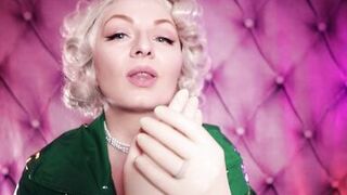 ASMR: latex medical gloves and green PVC coat - hawt pin up mother I'd like to fuck Glaminatrix Arya Grander - free vid