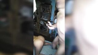 Bailandole y cogiendo con mi por la noche mientras todos