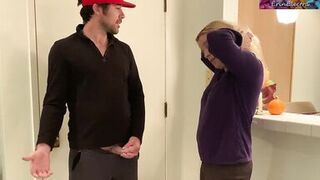 Stepmom welcomes home and pleases stepson
