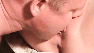 LARGE CLITORIS ENGULFING PEEHOLE licking squirt!!! PREMATURE CLITORIS CUMMING!!!