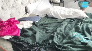 Stretching my cunt wide open during the time that I record it