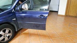 Slutty wife gets inward spunk flow from the mechanic