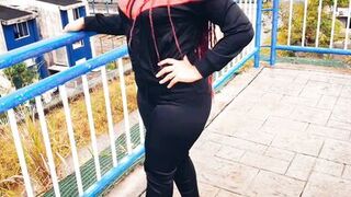 Sex for money with a big ass redhead, she sucks my dick deliciously - 3 image