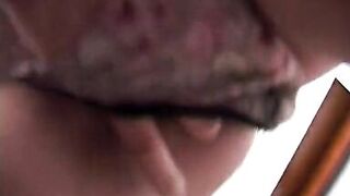 Beautiful foursome for Italian MILFs who love obscene sex