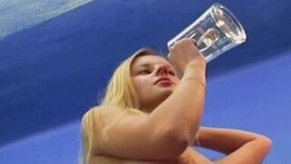 Super sexy German sluts loves pissing - 1 image