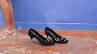 Super sexy German sluts loves pissing