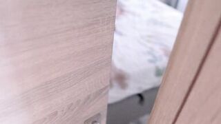 Ukrainian girl is asking for help