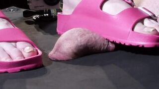 22-11-04 SOFT FLAT SANDALS COCK CRUSH w BAREFOOT CUM SHOT