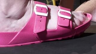 22-11-04 SOFT FLAT SANDALS COCK CRUSH w BAREFOOT CUM SHOT