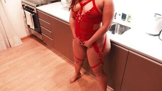 Found My Big Ass Stepmom Cleaning On Sexy Clothes And She Made Me Cum