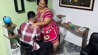 I fuck the employee in the office