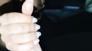 STRONZO LASCIAMI GUIDARE - poi non resiste e mi fa una sega (DIALOGHI IN ITALIANO)