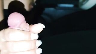 STRONZO LASCIAMI GUIDARE - poi non resiste e mi fa una sega (DIALOGHI IN ITALIANO)