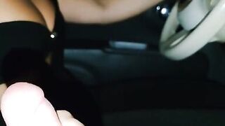 STRONZO LASCIAMI GUIDARE - poi non resiste e mi fa una sega (DIALOGHI IN ITALIANO)