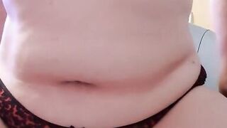 Hot curvy MILF fucking herself hard when should be working from home!