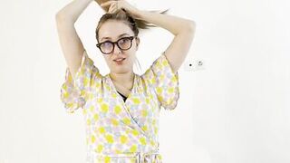 Stepmom decided to have sex with her stepson despite the fact that he is talking on the phone with his father - 3 image